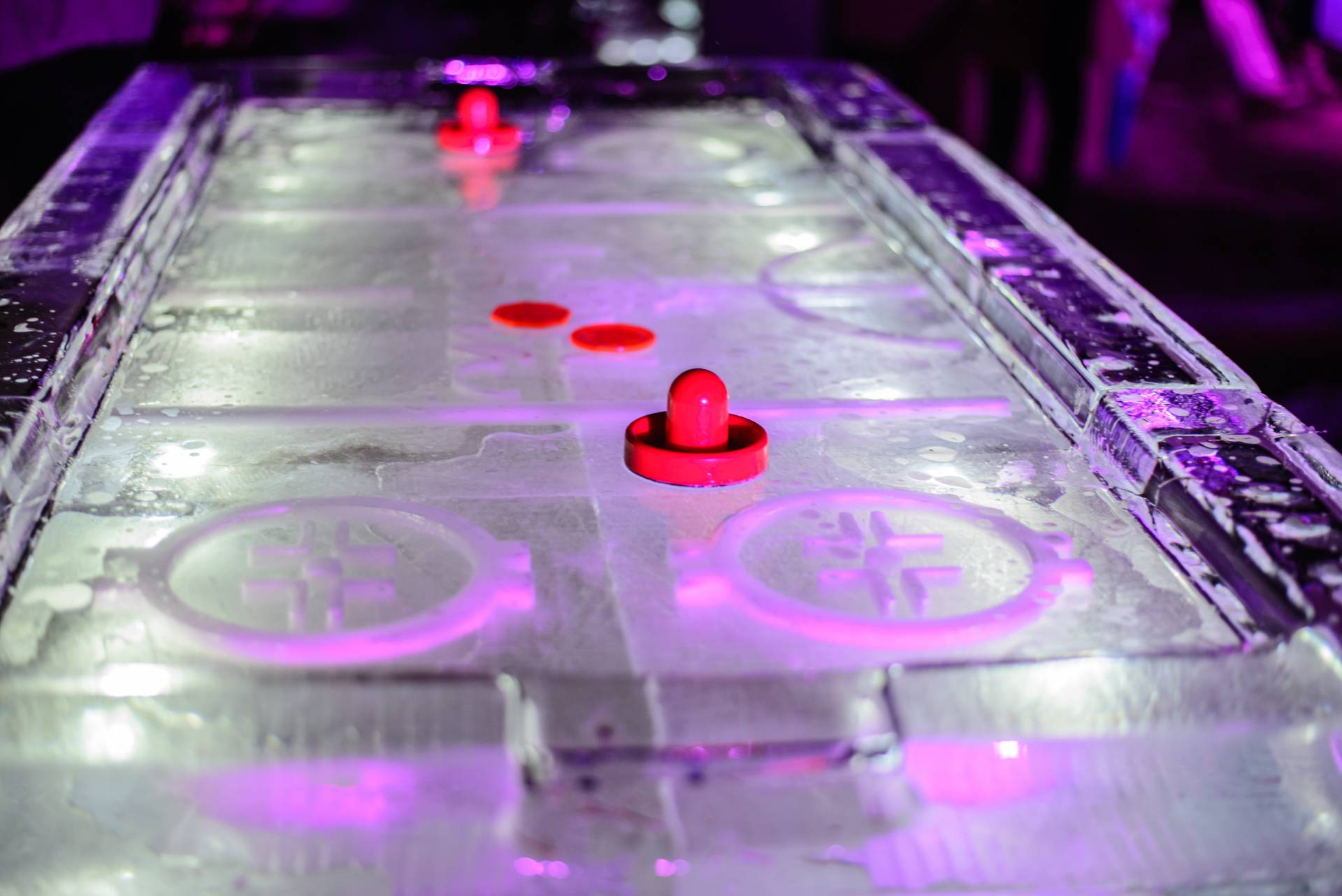 Ice Hocket Table Event Planning in Toronto by Daniel et Daniel 