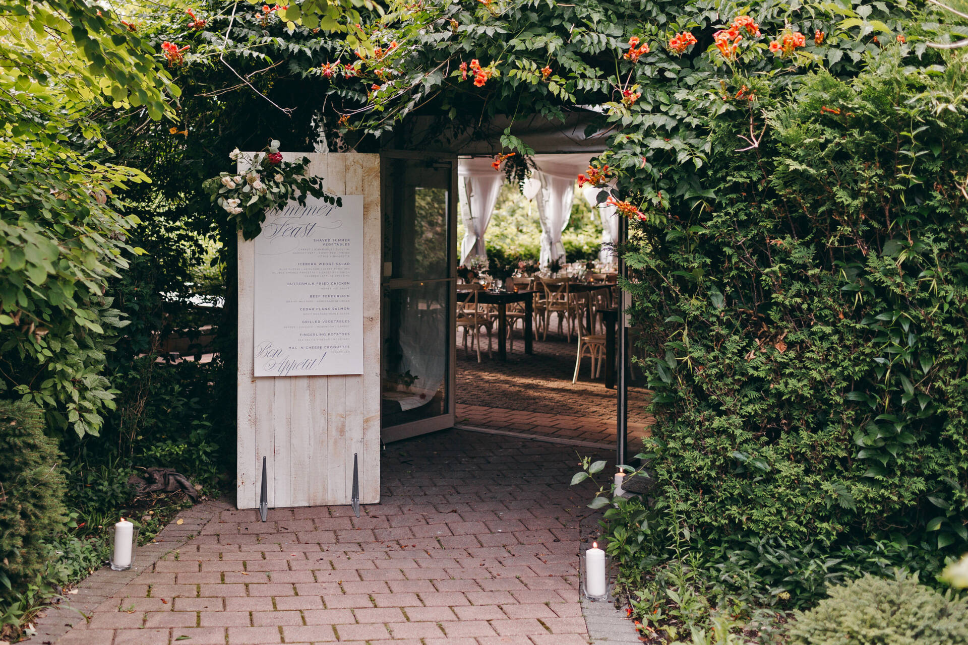 Summer wedding in the Miller Lash House.